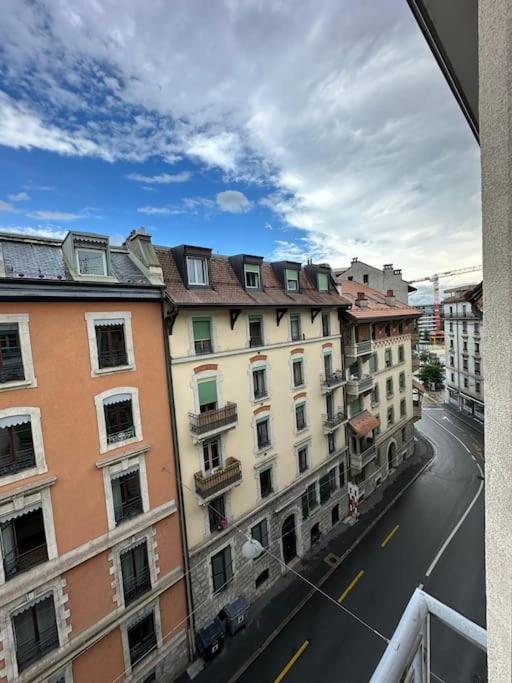 Studio Cosy Equipe Et Bien Place Appartement Genève